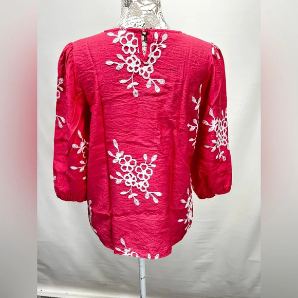KINDRED‎ Bright coral embroidered floral design top size PM. - Picture 5 of 13